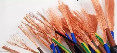 家中電線是否老化中，安全隱患要重視 